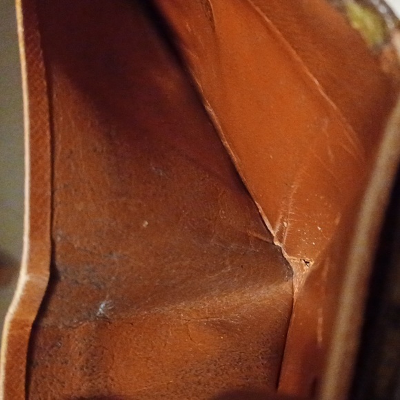 ✨️LOUIS VUITTON MONOGRAM ELISE WALLET - Picture 11 of 16